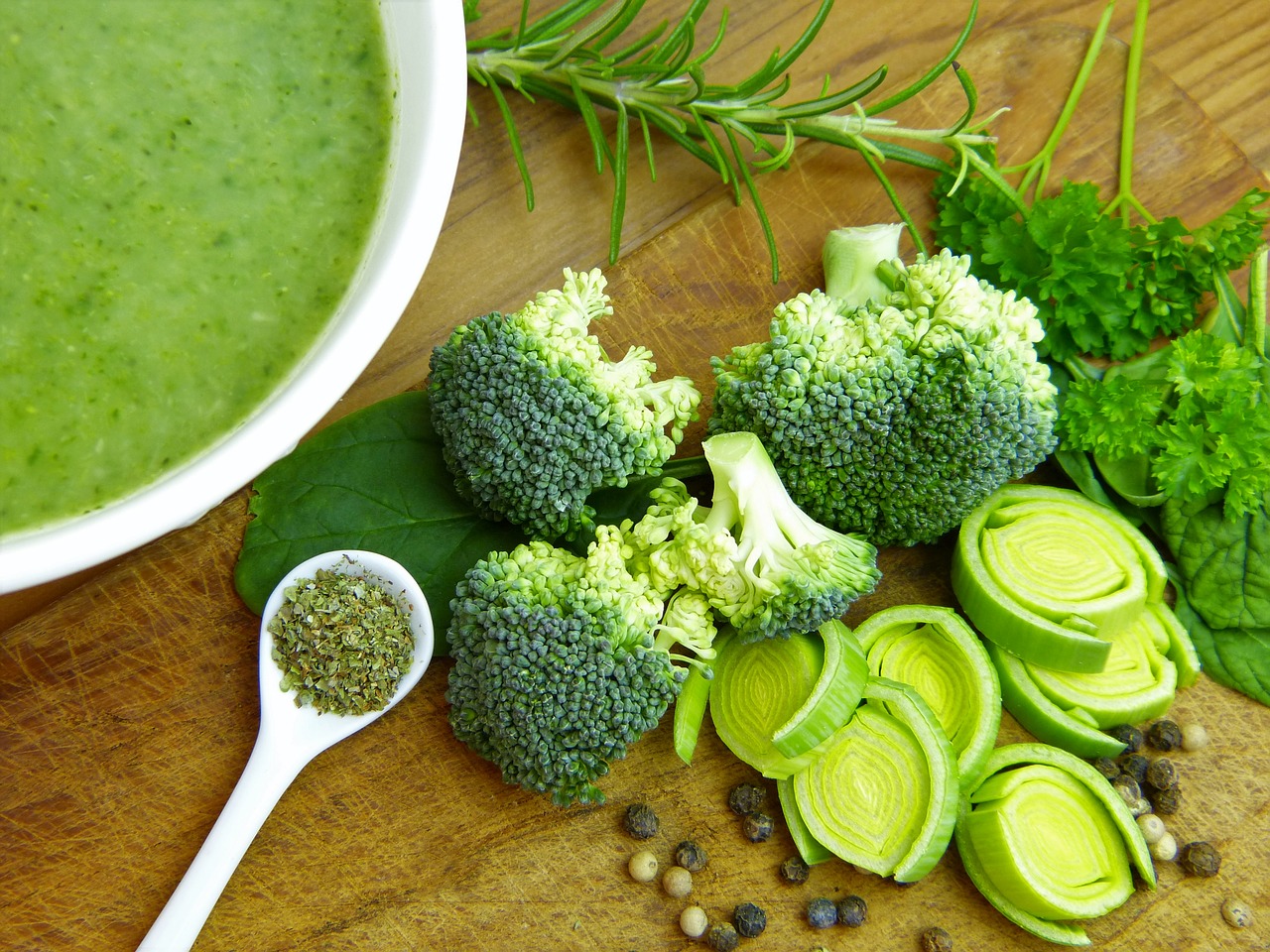 chopped broccoli and leeks for soup